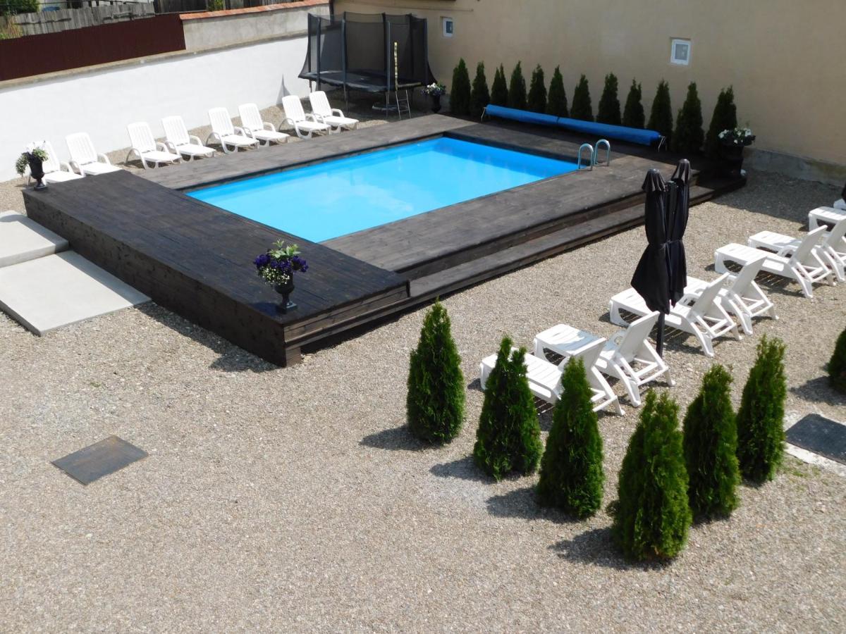 Mountain Vista Suites Zărneşti Dış mekan fotoğraf