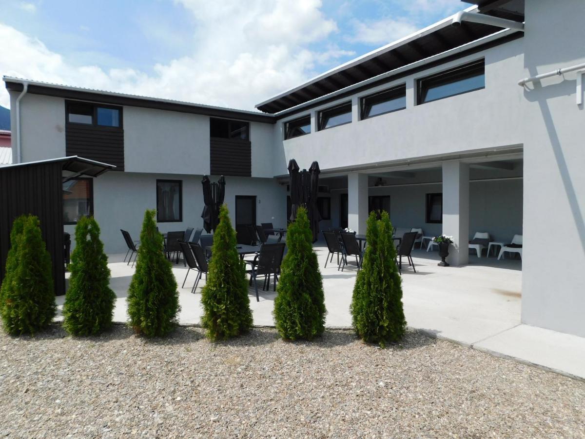 Mountain Vista Suites Zărneşti Dış mekan fotoğraf