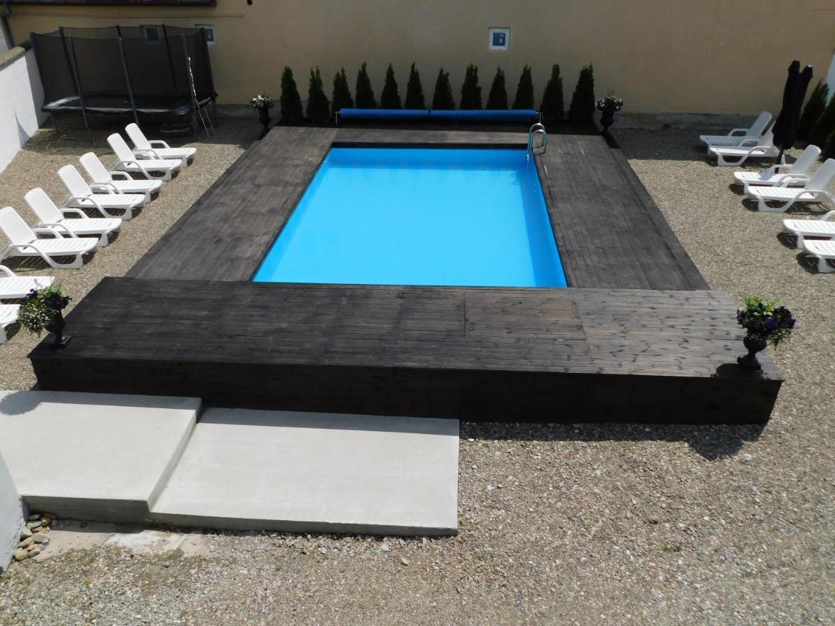 Mountain Vista Suites Zărneşti Dış mekan fotoğraf